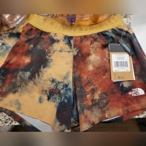 North Face: Wonder short: Antltnicdy Print x-small Short